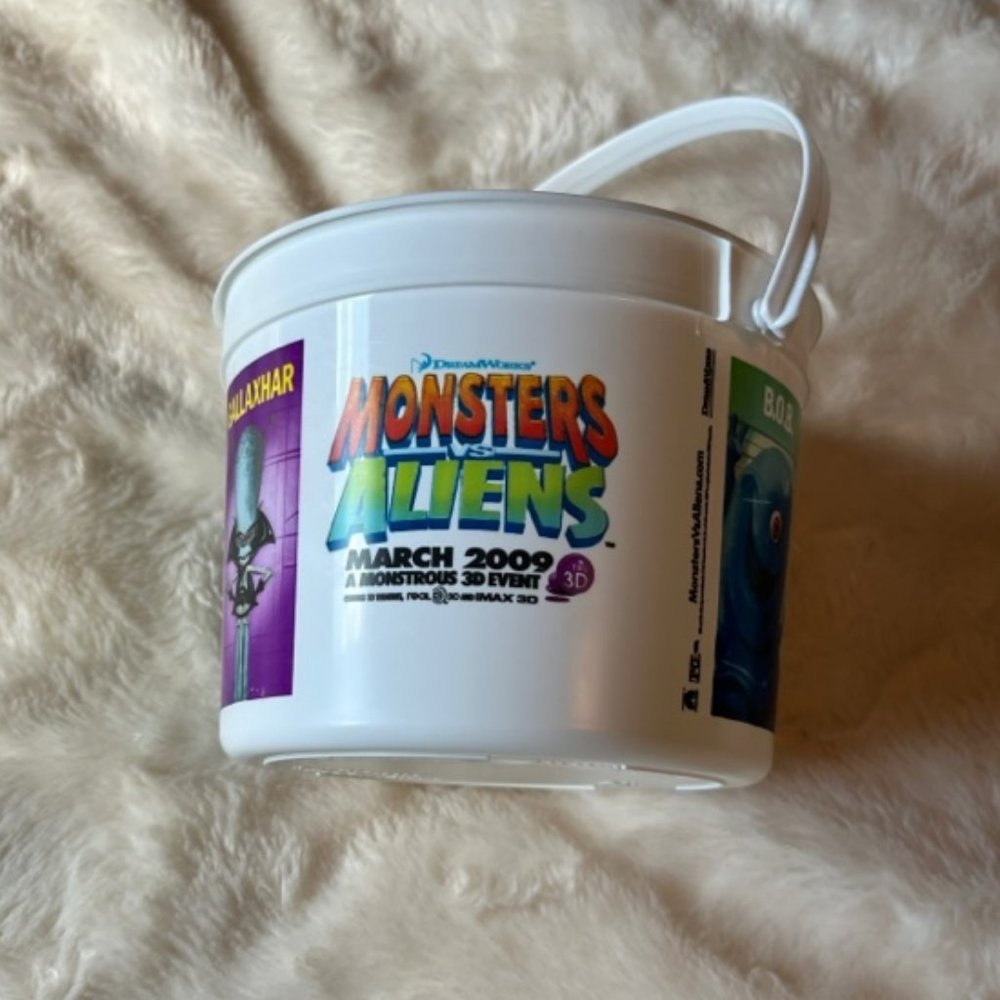 Dreamworks Monsters Versus Aliens 2009 Popcorn Bucket